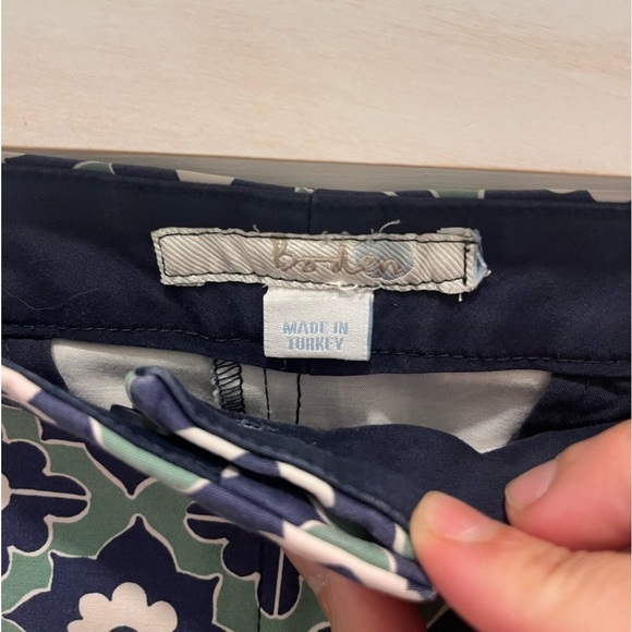 Boden Women’s Shorts Size XL Geometric - Picture 3 of 5